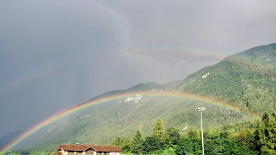 FOTO - A Dimaro prima la pioggia, poi l'arcobaleno