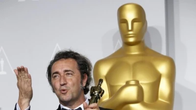 Il premio Oscar Sorrentino: "Momento storico per i napoletani. Speriamo di centrare l'impresa"