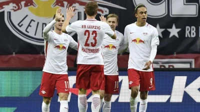 EURORIVALI - Il Lipsia batte lo Schalke, lo sorpassa e scaccia la crisi