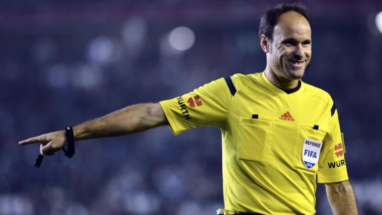 Benfica-Napoli sarà diretta dallo spagnolo Lahoz