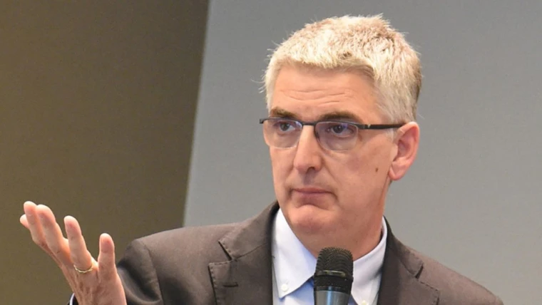 Coronavirus, Brusaferro: "Italia paese a tre velocità, ma in tutte le regioni c'è un decremento"