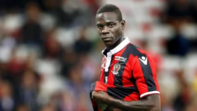 Nizza-Guingamp 2-0: buon esordio in campionato per Sneijder e Balotelli