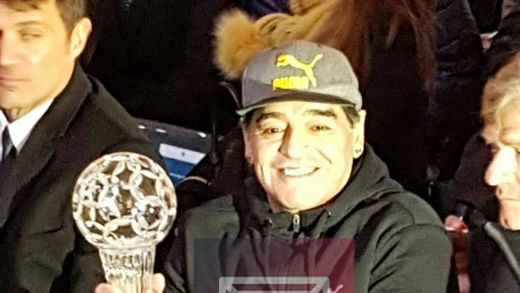 "Ho incontrato De Laurentiis, ieri abbiamo parlato di fare delle cose e mi ha invitato a vedere la partita col Real Madrid"