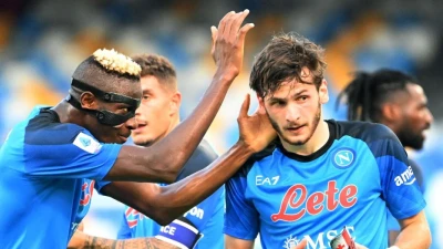 Verso Napoli-Milan, più di una semplice sfida: Kvaratskhelia affronta Leao