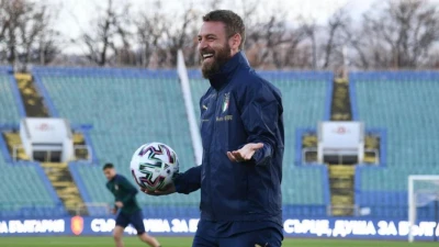 Roma-Lazio, le formazioni ufficiali: De Rossi si affida alla coppia Dybala-Lukaku