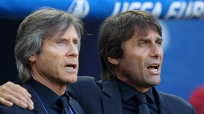 Napoli, Oriali lancia la sfida: "Scudetto, siamo in cinque a giocarcelo. Conte è il nostro condottiero"
