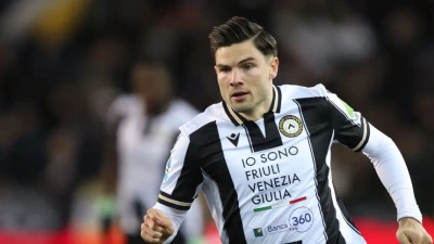 Non c'è due senza tre. Ekkelenkamp è prodigioso dopo le grazie del Var, Napoli senza mordente a Udine