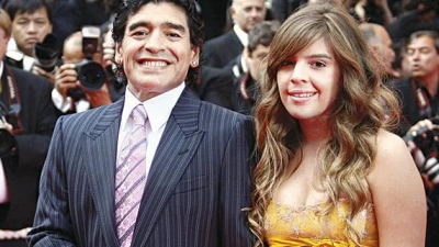 Maradona, la figlia risponde a Daniel Alves: "Ti spiego: ecco chi è mio padre!"
