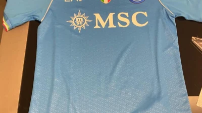 Napoli, oggi la presentazione delle nuove maglie: evento in diretta sui social azzurri