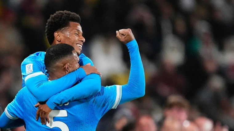 A Riad sono "sere Neres": al Napoli la Supercoppa di Lega, Bologna at salùt!