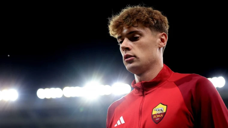 Roma, futuro incerto per Zalewski: dal possibile trasferimento al Napoli all'offerta del Galatasaray