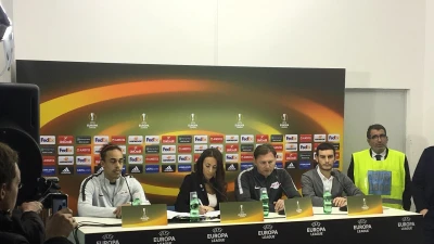 Hasenhuttl: "Il Napoli avrà imparato la lezione, gara aperta. Sarri? Noi mostriamo ospitalità"