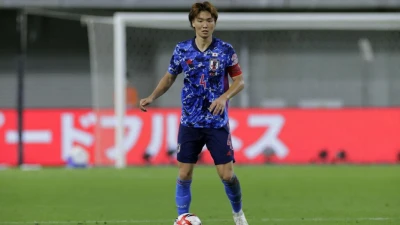 Calciomercato Napoli, pressing per Itakura: il Monchengladbach fissa il prezzo