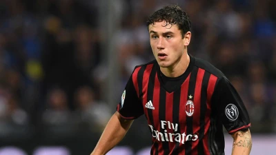 Calabria, l'agente rivela: "Il Napoli si era fatto avanti, ma abbiamo rinnovato con il Milan"