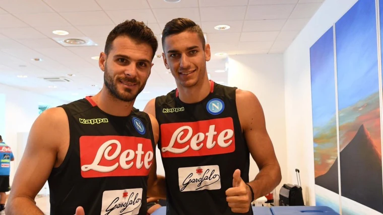 FOTO - Napoli, i calciatori iniziano i controlli medici