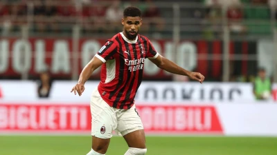 Milan, rossoneri su Lucca: idea di scambio con Loftus-Cheek. Il Napoli frena, operazione complessa