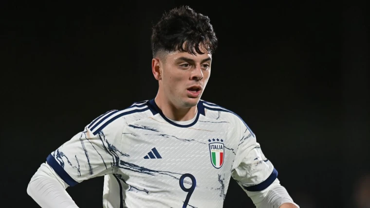 Napoli, Ambrosino non si tocca: rifiutata l’offerta dell’Ajax. Conte punta sul talento azzurro