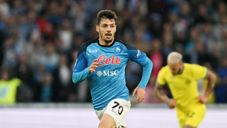 Napoli, svolta sul futuro di Gaetano: Conte lo reintegra in gruppo