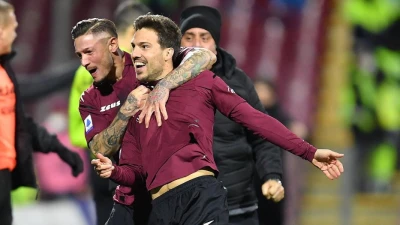 Salernitana, Verdi si sposa con la sciarpa granata: vicino il ritorno in Campania