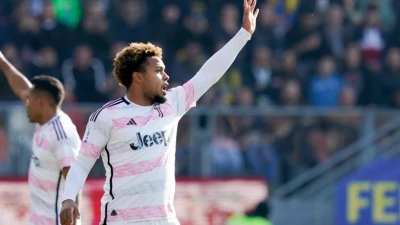 Juventus, Daspo a vita per tre tifosi del Parma dopo insulti razzisti a Weston McKennie