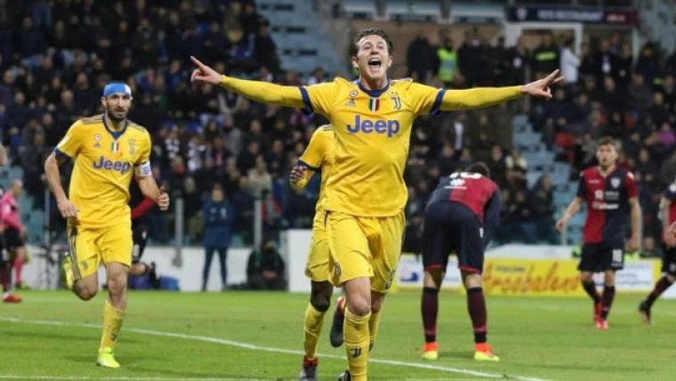 La Juve vince e torna a -1, ma quante polemiche sull'arbitraggio di Cagliari!