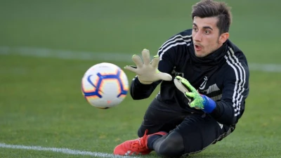 Juventus, effetto Perin sul mercato: Norton-Cuffy e Mandas nel mirino, Miretti verso la Lazio