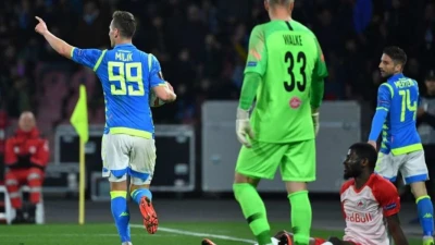 Gazzetta dello sport - Napoli, ultimatum a Milik: 20 giorni per rinnovare. Altrimenti sarà addio