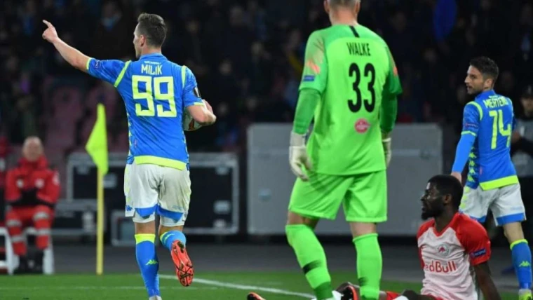 Gazzetta dello sport - Napoli, ultimatum a Milik: 20 giorni per rinnovare. Altrimenti sarà addio