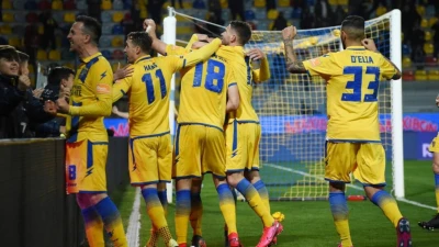 Napoli, il commento del club: "Il Frosinone vola ai quarti di finale di Coppa Italia"
