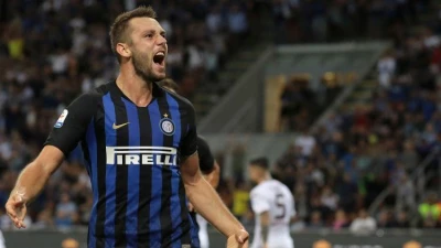 De Vrij: "Siamo forti, contro il Napoli gara importante. Coppa obiettivo per cui lottare"