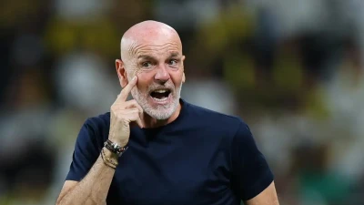 Fiorentina, ufficiale l’esonero di Pioli: Galloppa guida la squadra ad interim. Il club riflette sul nuovo tecnico