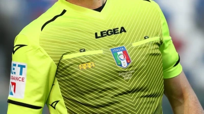 Serie C, Reggio Calabria: arbitro corrotto favoriva le scommesse, 5 arresti