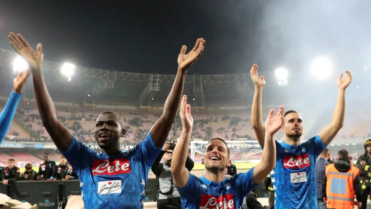 Footy Headlines - Napoli, possibile accordo con Adidas