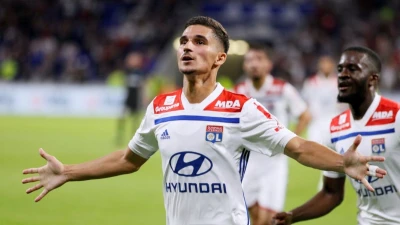 Le formazioni ufficiali delle gare serali: Fuori Aouar nella Roma, Baroni si affida a Folorunsho