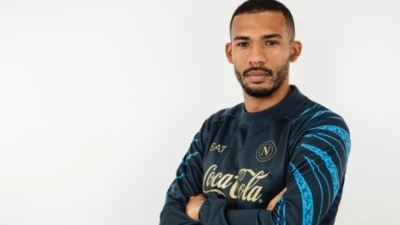 Napoli, online il nuovo kit pre-match blu 2025/2026: ora disponibile sullo store ufficiale