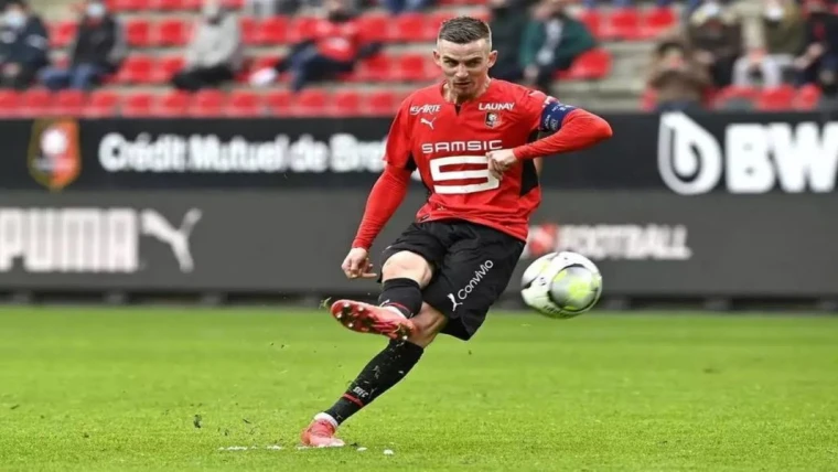 Rennes, il diesse: "Bourigeaud? Nessun riscontro sul rinnovo". Il Napoli è attento sul giocatore