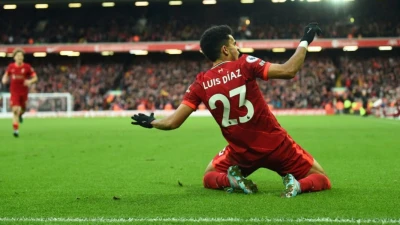 Liverpool, auto sulla folla durante la parata: 47 feriti, tra cui 4 bambini