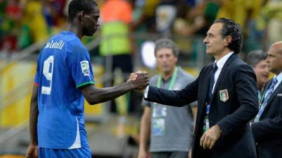 Serie D, il dg del Franciacorta: "Balotelli si allena e sorride con noi. Ingaggiarlo? Anche solo parlarne è fantacalcio. Ma..."