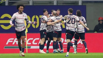 Serie A, la lega spinge per far giocare Bologna-Milan a porte chiuse: la situazione