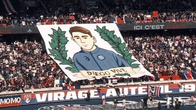 PSG, gli ultras ricordano Diego De Vivo: striscione meraviglioso dei francesi