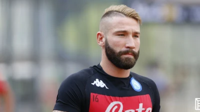 Politano, il Napoli potrebbe offrire due difensori per convincere il Sassuolo
