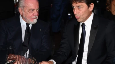 Conte e De Laurentiis a Ischia insieme dopo l’addio al Napoli: vacanza condivisa che sorprende tifosi e curiosi