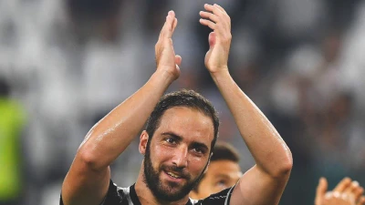 Retroscena, Higuain: "O resto io, oppure loro"