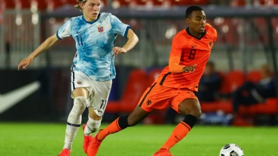 Asse Bayern-Napoli caldissimo: gli azzurri hanno chiesto informazioni per Gravemberch