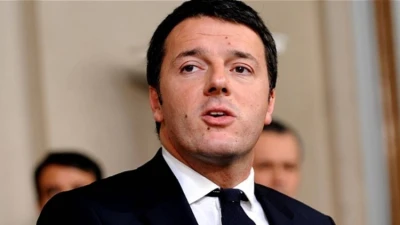 Renzi attacca Salvini sui cori: "Dovrebbe ricordarlo visto che li intonava lui"