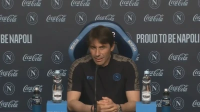 Napoli, Conte: "Siamo lì, nulla è normale in questo momento. Bisogna essere bravi a gestire le incognite"