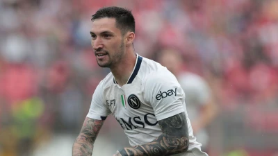 Supercoppa, Napoli-Milan apre il sipario sulla competizione: Conte ritrova Politano, Allegri rivoluziona i rossoneri, Leao in tribuna