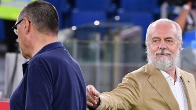 Napoli, contatto preliminare con Sarri in caso di separazione da Conte