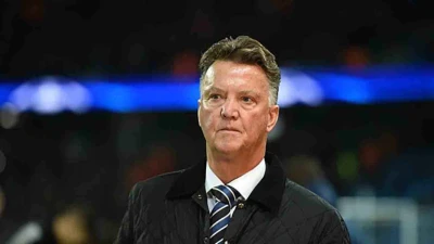 Juventus, Van Gaal: "Pirlo era il migliore da giocatore, vedremo da allenatore. CR7 e Suarez alla Juve? Non bastano"