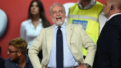 CorSport- Napoli, la vigilia con il Barcellona è diventata il palcoscenico per un “duello” di De Laurentiis…